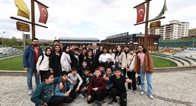 Geleneksel Sporlar Merkezi'nde Gençlerle Buluşma