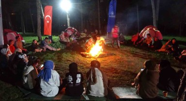 Gençler Doğayla İç İçe Kamp Deneyimi Yaşadı