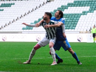 GİRESUNSPOR EVİNDE SERİK BELEDİYESPOR'A 4-0 MAĞLUP OLDU