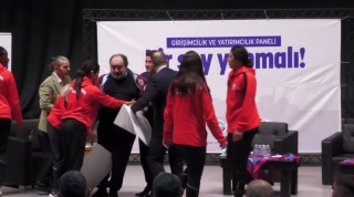 GİRİŞİMCİLİK PANELİNDE NEVZAT AYDIN FENALAŞTI!