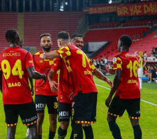 GÖZTEPE'NİN BÜYÜLEYİCİ PERFORMANSI