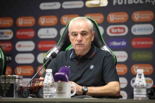 HATAYSPOR TEKNİK DİREKTÖRÜ RIZA ÇALIMBAY MAÇ SONRASI DEĞERLENDİRMELERİNİ YAPTI