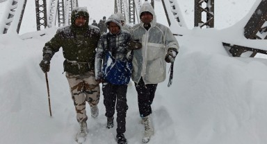 Himalaya Dağları'nda Çığ Felaketi: 41 Kişi Kar Altında Mahsur Kaldı