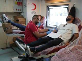 IĞDIR'DA KIZILAY KAN BAĞIŞI KAMPANYASI BÜYÜK İLGİ GÖRDÜ