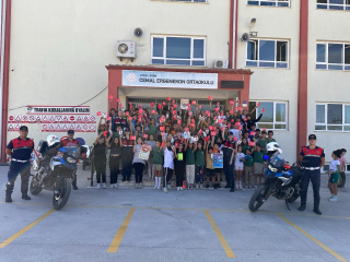 JANDARMA EKİPLERİ DİDİM'DE ÖĞRENCİLERE BİLGİLENDİRME YAPTI