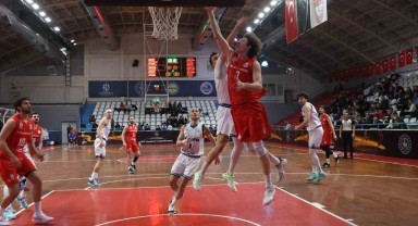 Kahramanmaraş İstiklal, Kocaeli Büyükşehir Belediye Kağıtspor'u 67-65 Mağlup Etti