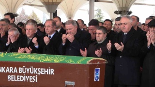 KARA KUVVETLERİ KOMUTANI ORGENERAL SELÇUK BAYRAKTAROĞLU’NUN ANNESİ SON YOLCULUĞUNA UĞURLANDI