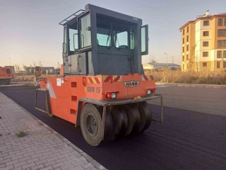 KARS'TA YENİ OTOGAR YOLLARI SICAK ASFALTLA KAPLANIYOR
