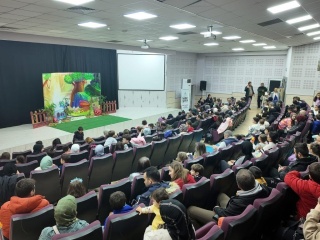 KARTEPE’DE ÇOCUKLAR İÇİN UNUTULMAZ BİR TİYATRO DENEYİMİ: HANSEL VE GRETEL