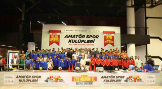 KOCAELİ BÜYÜKŞEHİR BELEDİYESİ AMATÖR SPOR KULÜPLERİNE MALZEME DESTEĞİ VERMEYE DEVAM EDİYOR