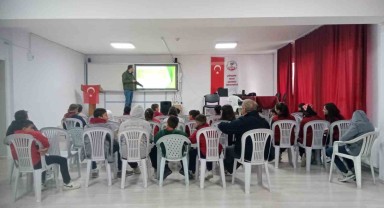 Kütahya'da Öğrencilere Doğa Eğitimi Verildi