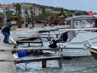 LODOS FIRTINASI AYVALIK'I VURDU