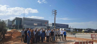 MAHALLE SAKİNLERİ KİMYASAL KOKU TEHDİTİNE KARŞI MÜCADELE EDİYOR