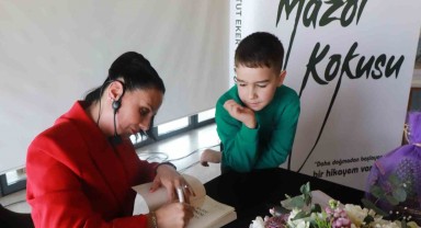 Mazot Kokusu Kitabının Yazarı Figen Tut Eker