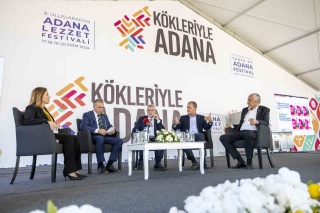 MERSİN BÜYÜKŞEHİR BELEDİYE BAŞKANI VAHAP SEÇER GASTRONOMİ PANELİNDE KONUŞTU