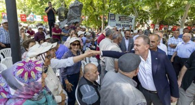 Mersin Büyükşehir Belediyesi Üreticilere Sulama Boruları Dağıttı