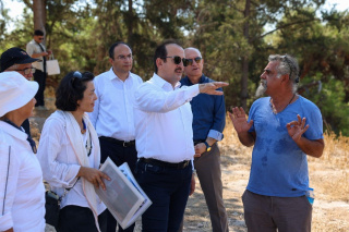 MERSİN VALİSİ YUMUKTEPE HÖYÜĞÜ KAZILARINI İNCELEDİ