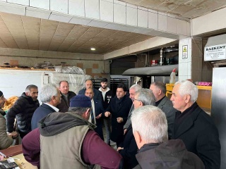 MHP KARS İL BAŞKANI TOLGA ADIGÜZEL ESNAFI ZİYARET EDİYOR