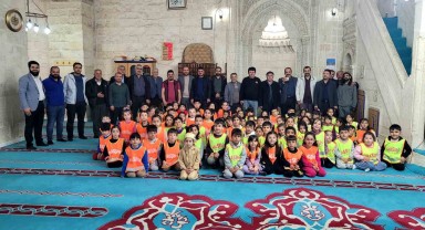 Minik Öğrencilerden Anlamlı Etkinlik: Yaşlılar Haftası