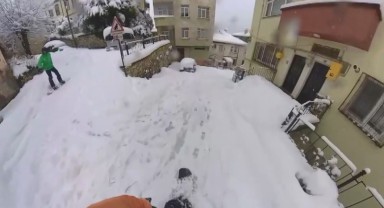 Ordu'da Kar Yağışı Sonrası Sokaklarda Snowboard Keyfi