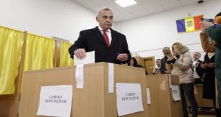 ROMANYA'DA GENEL SEÇİMLER YAPILDI