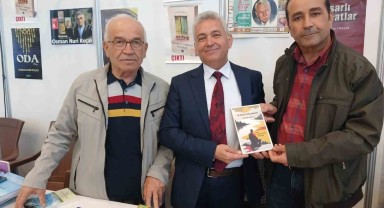 Şair Haydar Dokuz’un Yeni Kitabı İnsanız Diyorlar Raflardaki Yerini Aldı