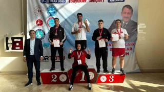 SAKARYA BÜYÜKŞEHİR BELEDİYESİ KİCK BOKS SPORCULARI ANTALYA'DA BAŞARI KAZANDI