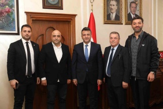 SAMSUNSPOR YÖNETİCİLERİNDEN VALİ VE BELEDİYE BAŞKANINA TEŞEKKÜR