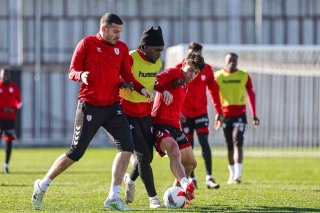 SAMSUNSPOR ZİRVEYİ KİMSEYE BIRAKMIYOR