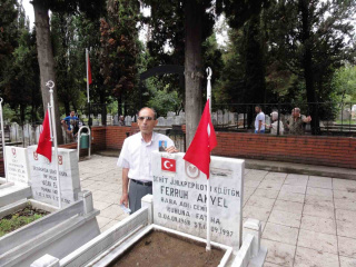 ŞEHİT BABASI EMEKLİ ASTSUBAY CEMİL AKYEL SAMSUN'DA SON YOLCULUĞUNA UĞURLANDI