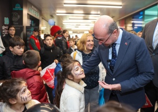 SELÇUKLU BELEDİYESİ'NDEN ÇOCUKLARA ŞİVLİLİK GÜNÜ SÜRPRİZİ