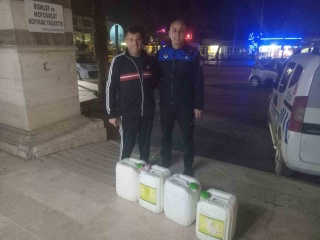 SERİK ZABITA EKİPLERİNDEN SIVI GÜBRE BİDONLARINA ÖRNEK DAVRANIŞ