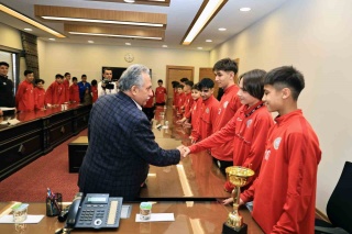 TALAS BELEDİYESPOR U14 TAKIMI BAŞKANLARINI ZİYARET ETTİ