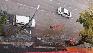 TATVAN’DA ŞİDDETLİ DOLU VE SAĞANAK YAĞIŞ HAYATI OLUMSUZ ETKİLEDİ