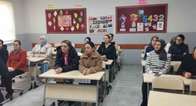 Tekirdağ’da Ebeveyn Okulu Kursu Açıldı