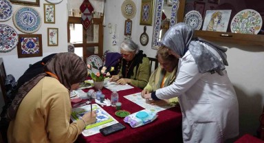 Trabzon Ortahisar Halk Eğitim Merkezi'nde Çini Kursuna Yoğun İlgi