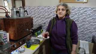 TRABZONLU TEK BAŞINA ÇAY OCAĞI İŞLETEN ANNE