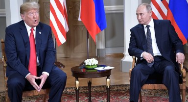 Trump, Abu Dabi'deki İş Forumunda Konuştu