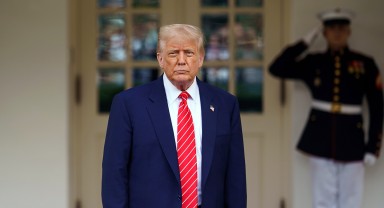 Trump, Katar ziyaretini tamamlayarak BAE'ye gidiyor