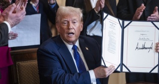 TRUMP, SOMALİ'DEKİ DEAŞ HEDEFLERİNE HAVA SALDIRISI EMRİ VERDİ
