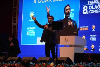 UĞUR IŞILAK AK PARTİ SAMSUN İL KONGRESİ'NDE MİNİ KONSER VERDİ