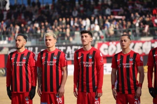 VANSPOR FK GİRESUNSPOR'U 2-0 MAĞLUP ETTİ