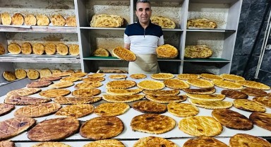Yüksekova’da Ramazan Ayında Van Çöreği Tadı