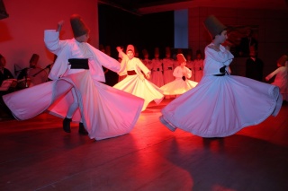 YUNUSEMRE BELEDİYESİ MEVLANA’YI ANMA PROGRAMI DÜZENLEDİ