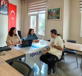 ZONGULDAK AİLE SOSYAL POLİTİKALAR İL MÜDÜRLÜĞÜ ENGELLİ İŞ KOÇU ENGELLİ BİREYLERE BİLGİLENDİRME YAPTI