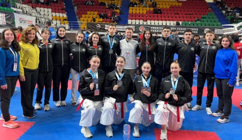 TAVŞANLILI KARATECİLER TÜRKİYE ŞAMPİYONASINDA MADALYA KAZANDI