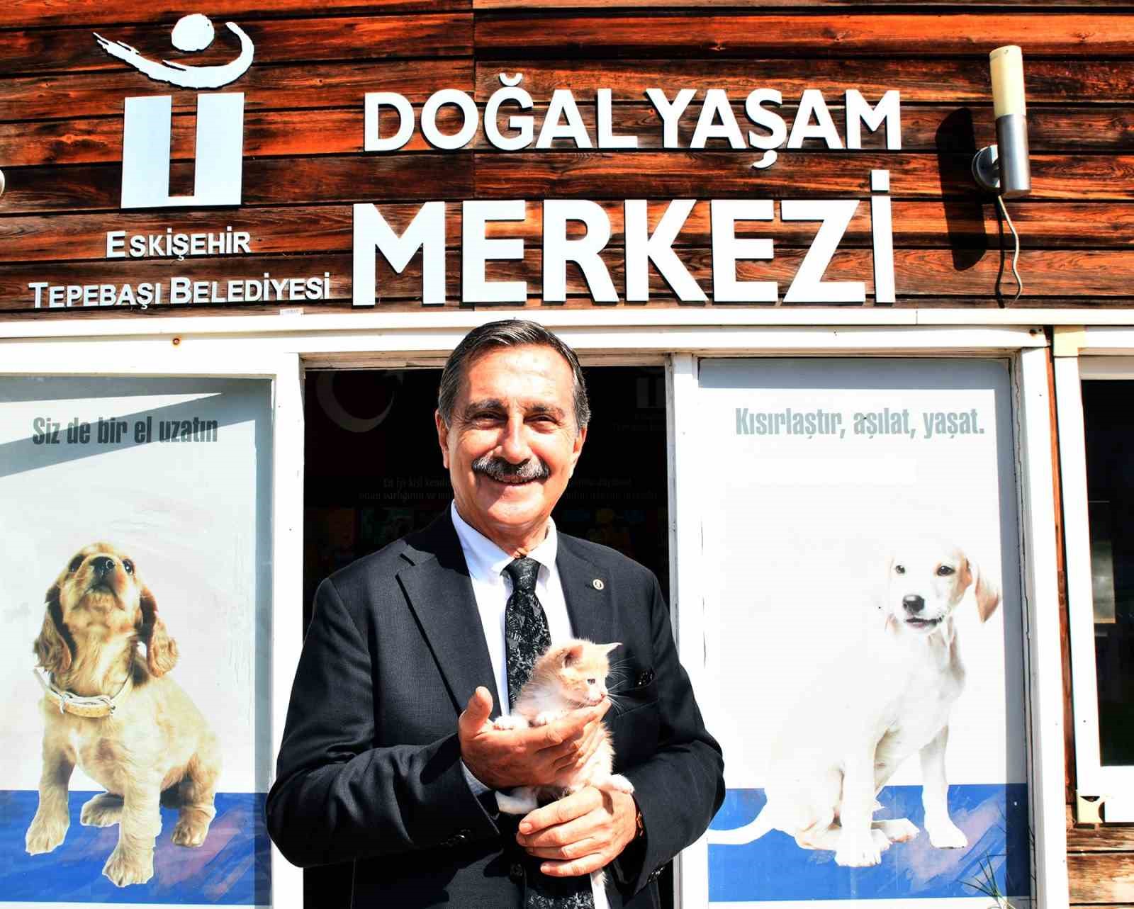 TEPEBAŞI BELEDİYE BAŞKANI HAYVAN HAKLARINI SAVUNDU