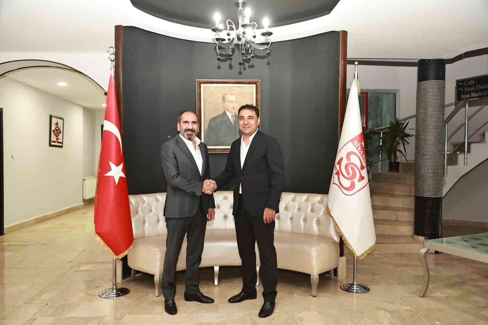 TFF BAŞKAN VEKİLİ SİVASSPOR KULÜBÜ'NÜ ZİYARET ETTİ