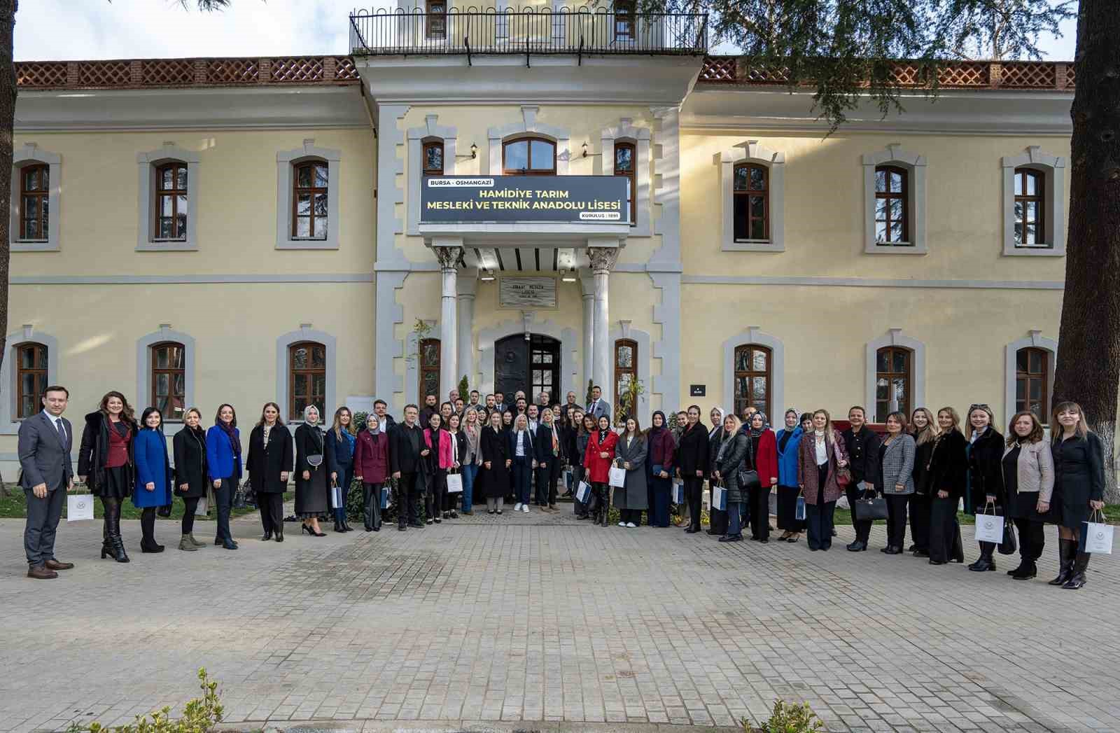 TOBB BURSA KADIN GİRİŞİMCİLER KURULU, SANAYİDE KADIN ELİ PROJESİYLE FIRSAT EŞİTLİĞİNE DESTEK VERİYOR