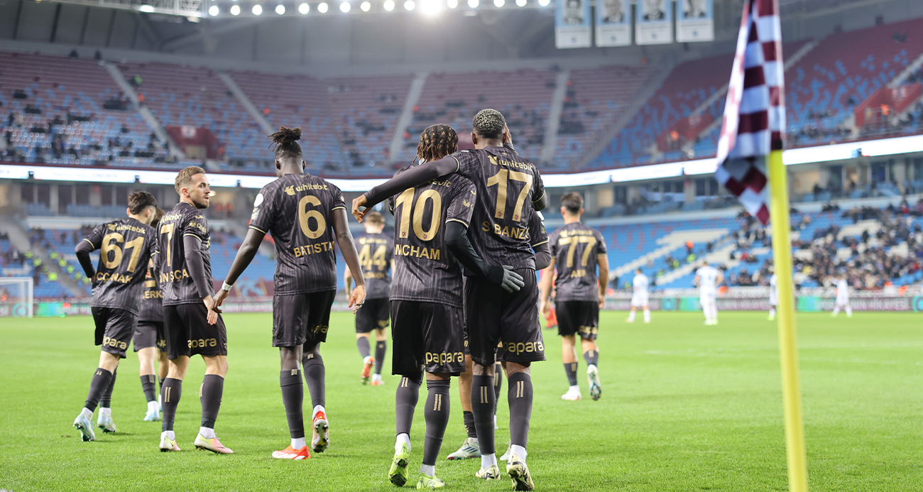 TRABZONSPOR ADANA DEMİRSPOR'U 5-0 MAĞLUP ETTİ